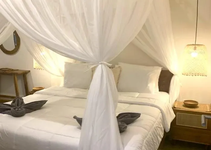 Valari - Legian - 5 Bedrooms ヴィラ スミニャック